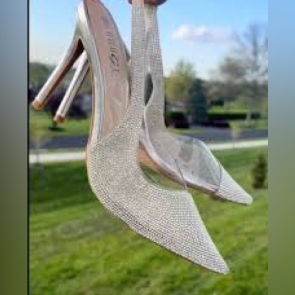 Rouge Helium Shoes - Rouge,Helium Gold Stiletto Heels, Slip-On Comfort, Rhinestone Bling, EUC, Size 6